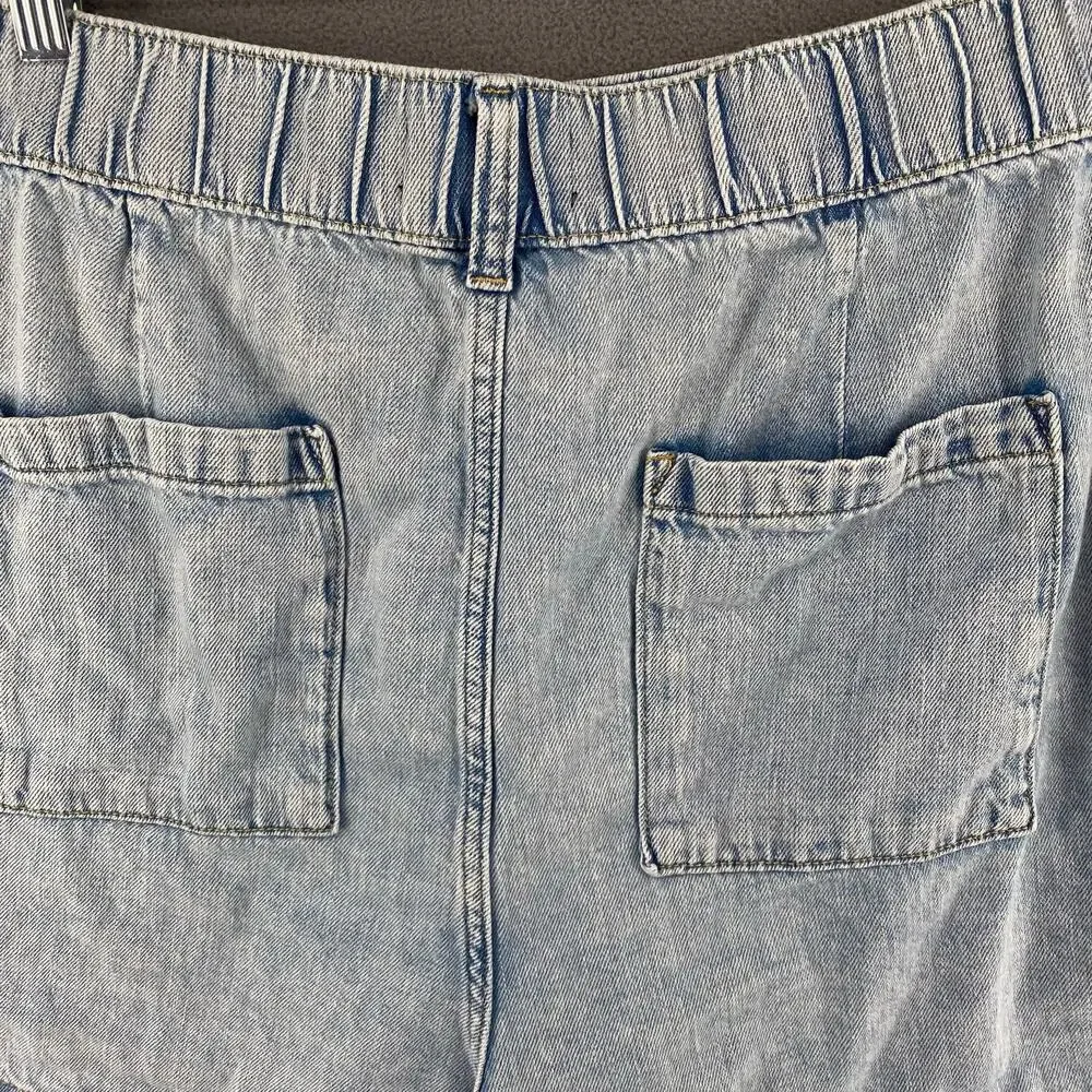 Gap Easy Utility‎ Denim Shorts Womens XXL Light Wash Blue Pockets Casual
